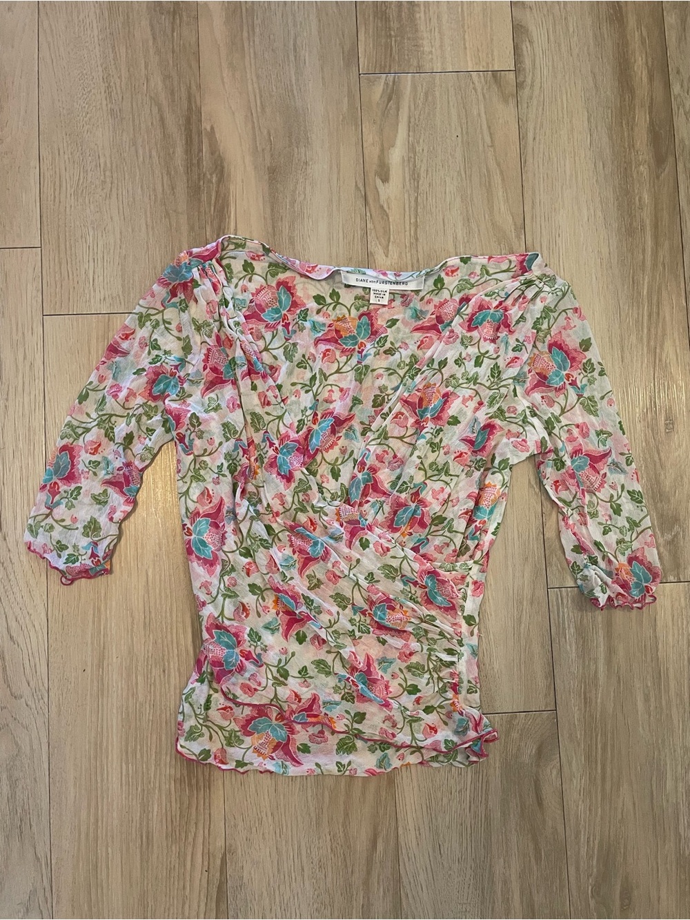 Diane Von Furstenberg Vintage Floral Wrap Blouse - 100% Silk Size Small